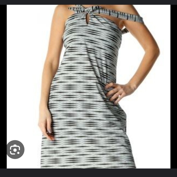 NWOT ATHLETA KIKI SWIM DRESS BLK/WHITE/GREY  W/ADJ STRAPS&BUILT IN BRA - Picture 3 of 11